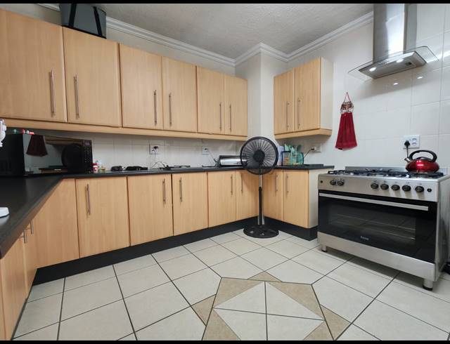 3 BEDROOM TOWNHOUSE FOR SALE IN THREE RIVERS